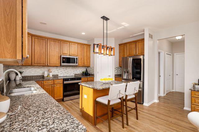 29170 Hemingway Drive, Novi City, MI 48377