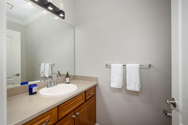 29170 Hemingway Drive, Novi City, MI 48377