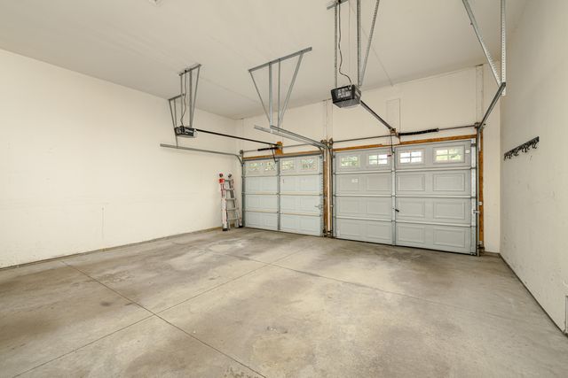29170 Hemingway Drive, Novi City, MI 48377