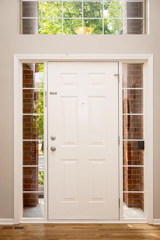 29170 Hemingway Drive, Novi City, MI 48377