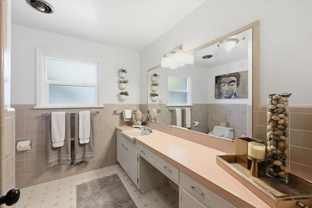 11 W 40th Ave, Spokane, WA 99203