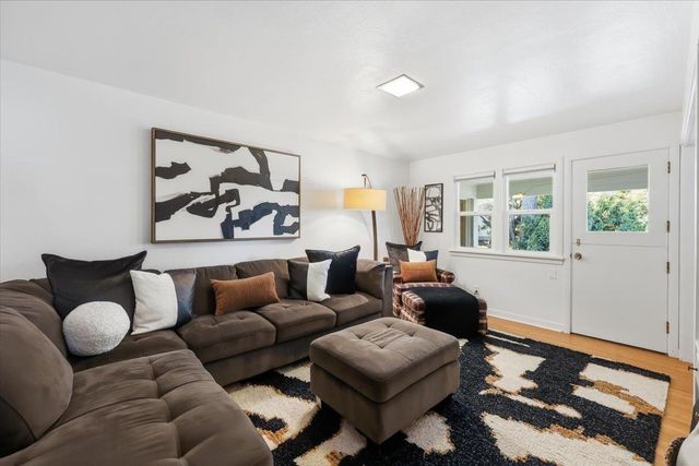 11 W 40th Ave, Spokane, WA 99203