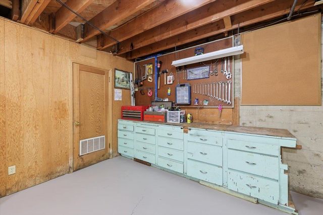 11 W 40th Ave, Spokane, WA 99203