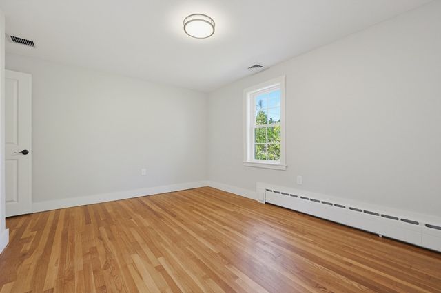 7 Dana Park, Hopedale, MA 01747