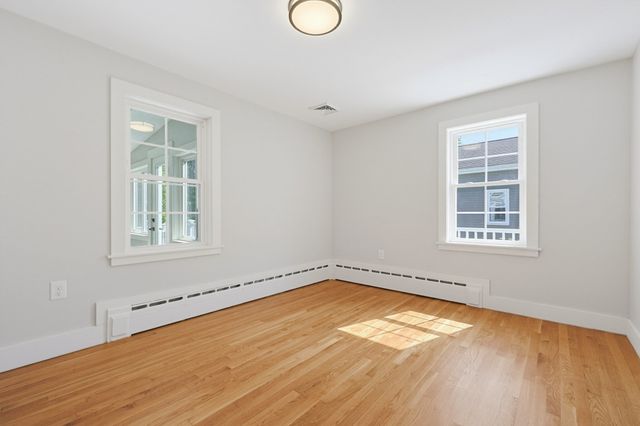 7 Dana Park, Hopedale, MA 01747