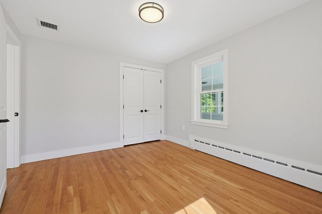 7 Dana Park, Hopedale, MA 01747