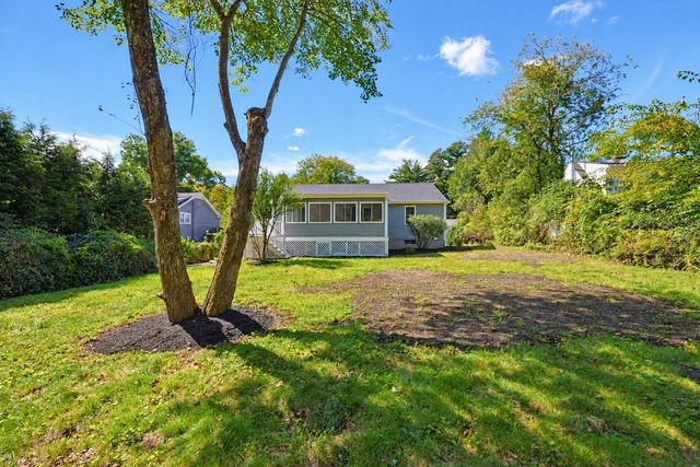 7 Dana Park, Hopedale, MA 01747
