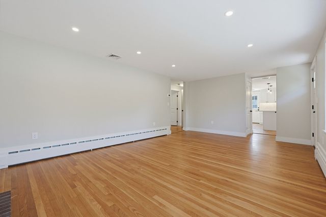 7 Dana Park, Hopedale, MA 01747
