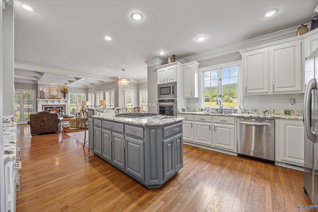2875 Hampton Cove Way, Owens Cross Roads, AL 35763