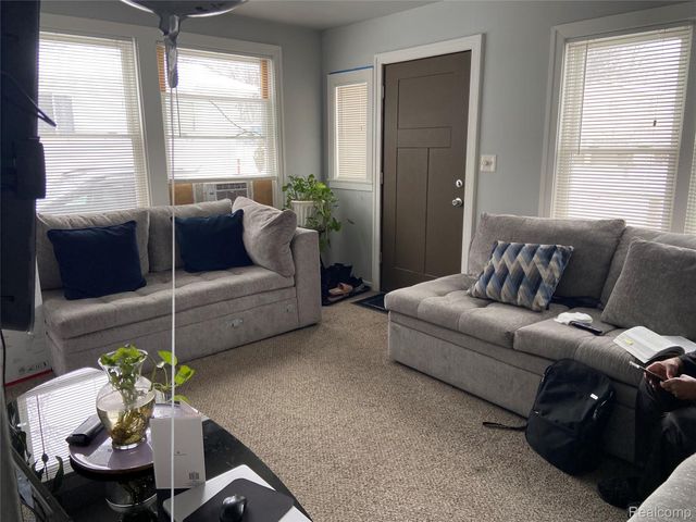 417 Cameron Avenue, Pontiac, MI 48342