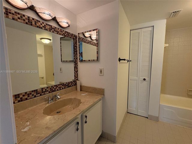 8444 Shadow Ct 4-3, Coral Springs, FL 33071