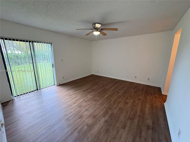 8444 Shadow Ct 4-3, Coral Springs, FL 33071