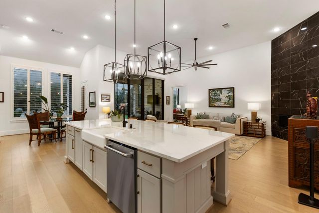 216 N Opulent Drive, Montgomery, TX 77316