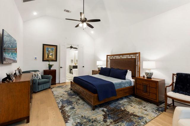 216 N Opulent Drive, Montgomery, TX 77316