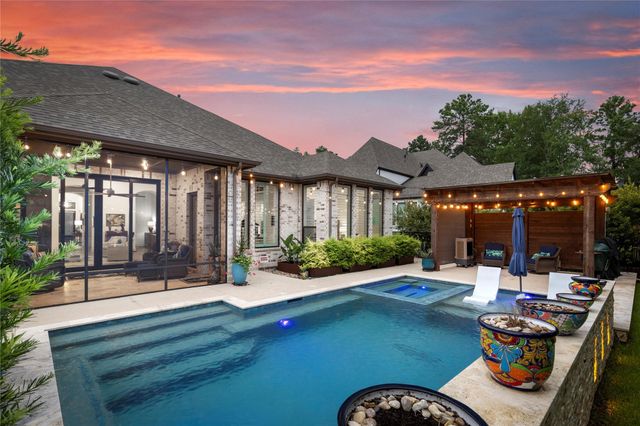 216 N Opulent Drive, Montgomery, TX 77316