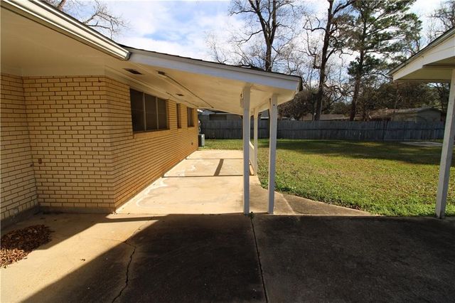 4113 LEON Drive, Alexandria, LA 71301