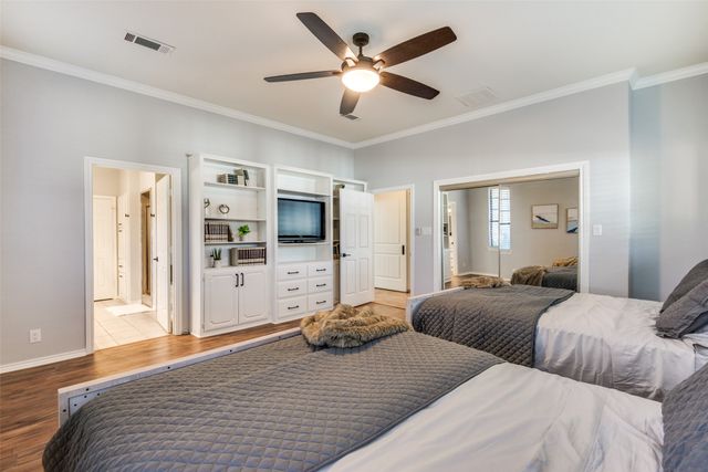 318 Dogie Trail, Oak Point, TX 75068