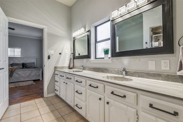 318 Dogie Trail, Oak Point, TX 75068