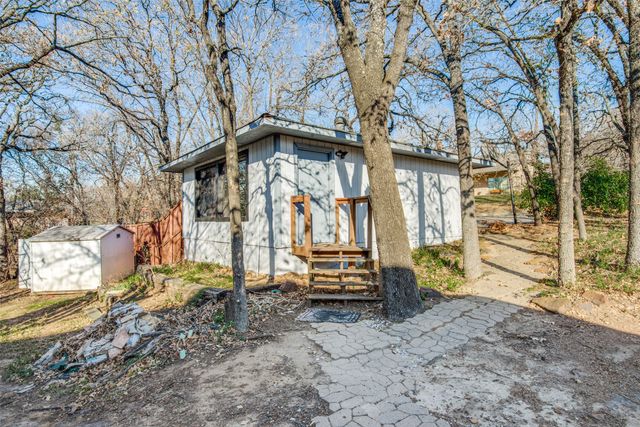 318 Dogie Trail, Oak Point, TX 75068