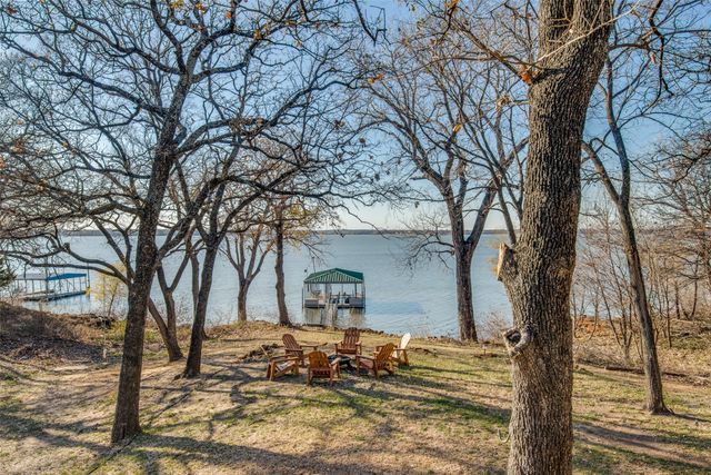 318 Dogie Trail, Oak Point, TX 75068
