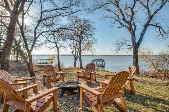 318 Dogie Trail, Oak Point, TX 75068