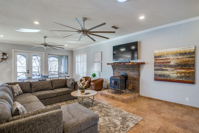 318 Dogie Trail, Oak Point, TX 75068