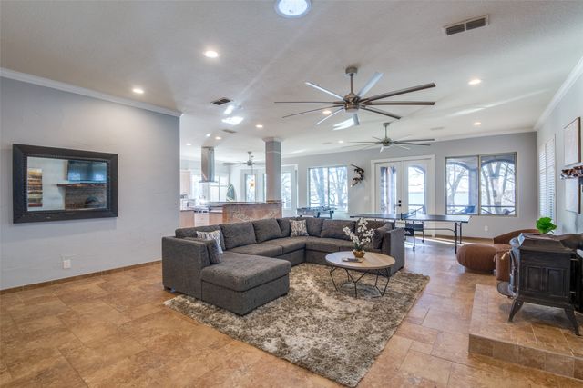 318 Dogie Trail, Oak Point, TX 75068