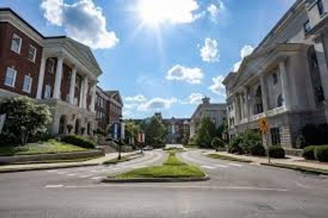 2011 25th Ave, S, Nashville, TN 37212