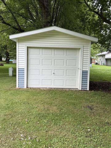 406 E LINDEN STREET, Abbotsford, WI 54405