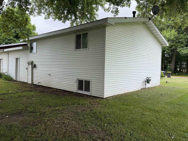 406 E LINDEN STREET, Abbotsford, WI 54405