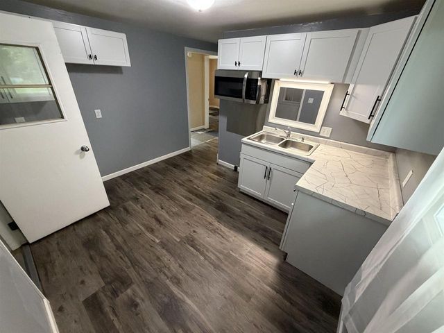 406 E LINDEN STREET, Abbotsford, WI 54405