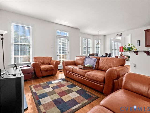 737 Colony Forest Dr, Midlothian, VA 23114