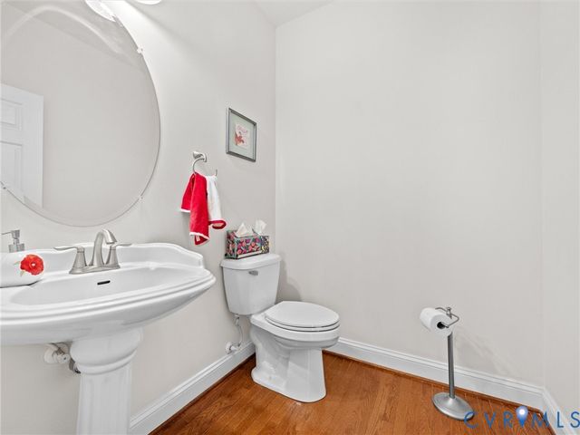 737 Colony Forest Dr, Midlothian, VA 23114