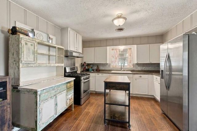 146 County Road 119, Raywood, TX 77582