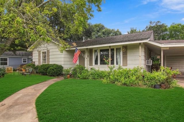 146 County Road 119, Raywood, TX 77582
