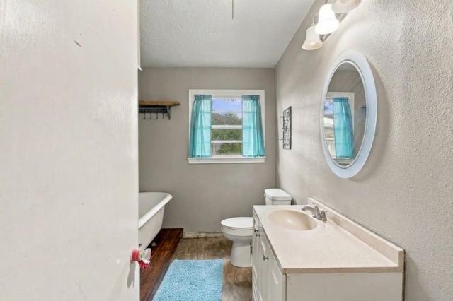 146 County Road 119, Raywood, TX 77582