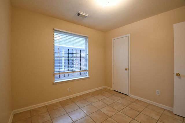 8611 Texas Acorn Avenue, Houston, TX 77078