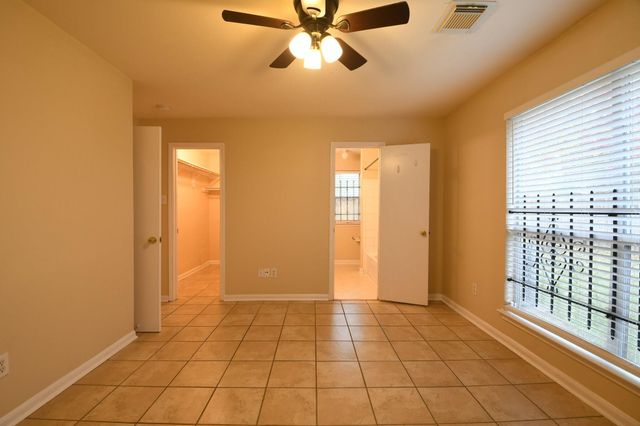 8611 Texas Acorn Avenue, Houston, TX 77078