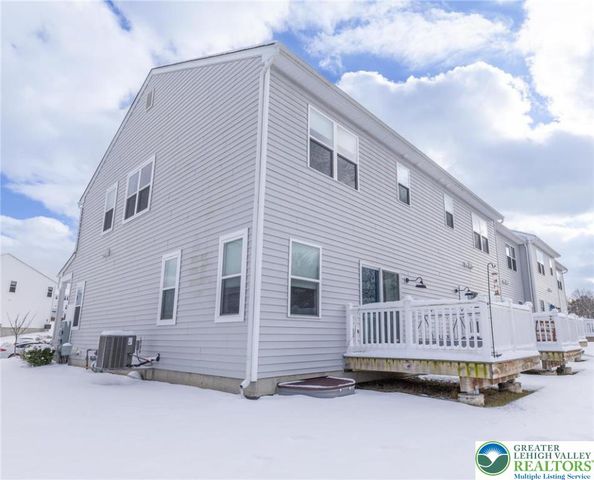 7536 Clayton Avenue, Coopersburg Boro, PA 18036