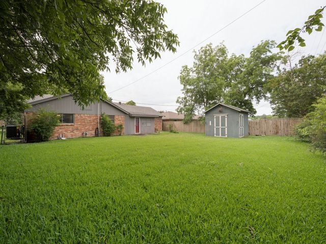 1419 Hillcrest Drive, Sherman, TX 75092