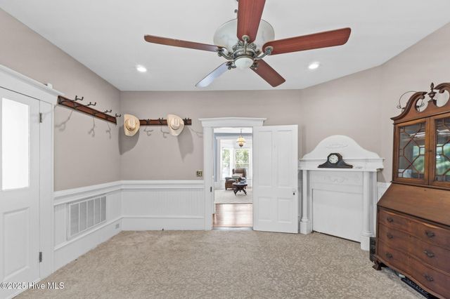 210 W West Street, Southport, NC 28461