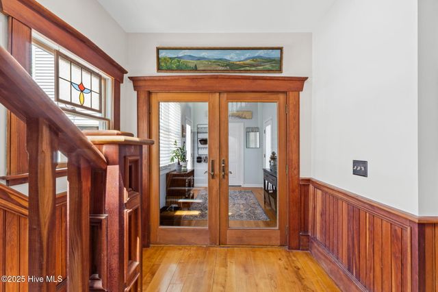 210 W West Street, Southport, NC 28461