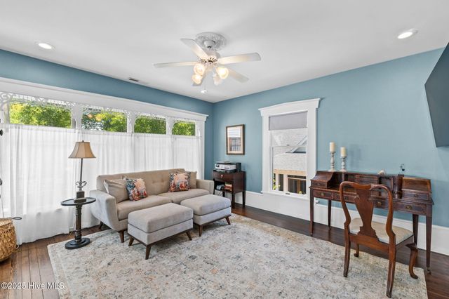 210 W West Street, Southport, NC 28461