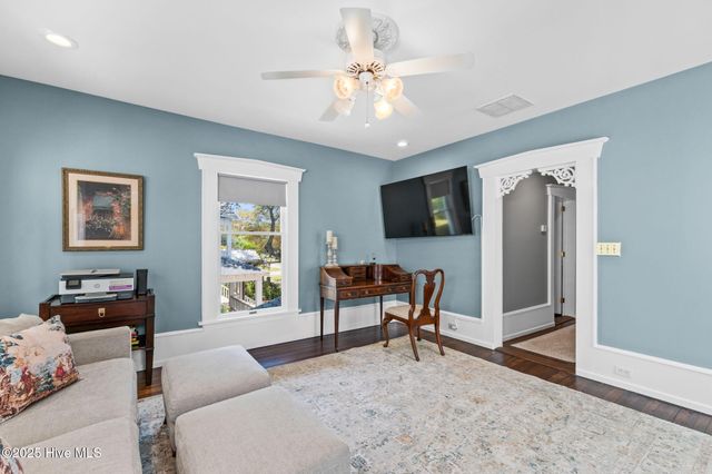 210 W West Street, Southport, NC 28461