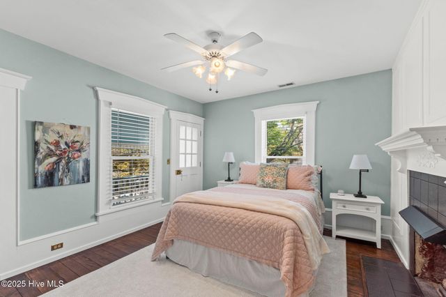 210 W West Street, Southport, NC 28461