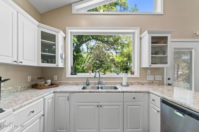 210 W West Street, Southport, NC 28461