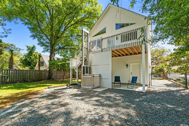 210 W West Street, Southport, NC 28461