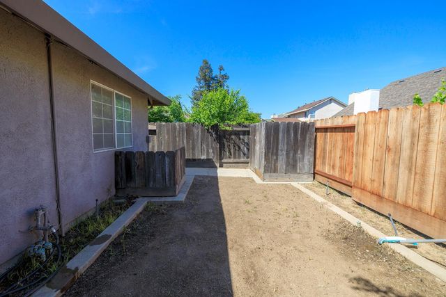 2420 Colorado, Turlock, CA 95382