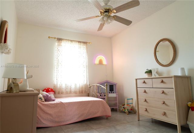 3215 SW 2nd Ct, Deerfield Beach, FL 33442