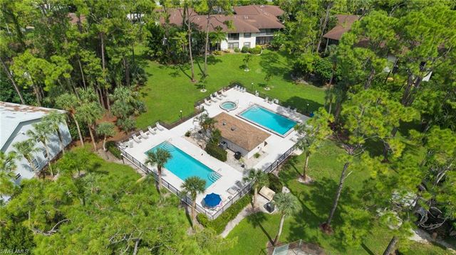 1833 Courtyard WAY 105, Naples, FL 34112